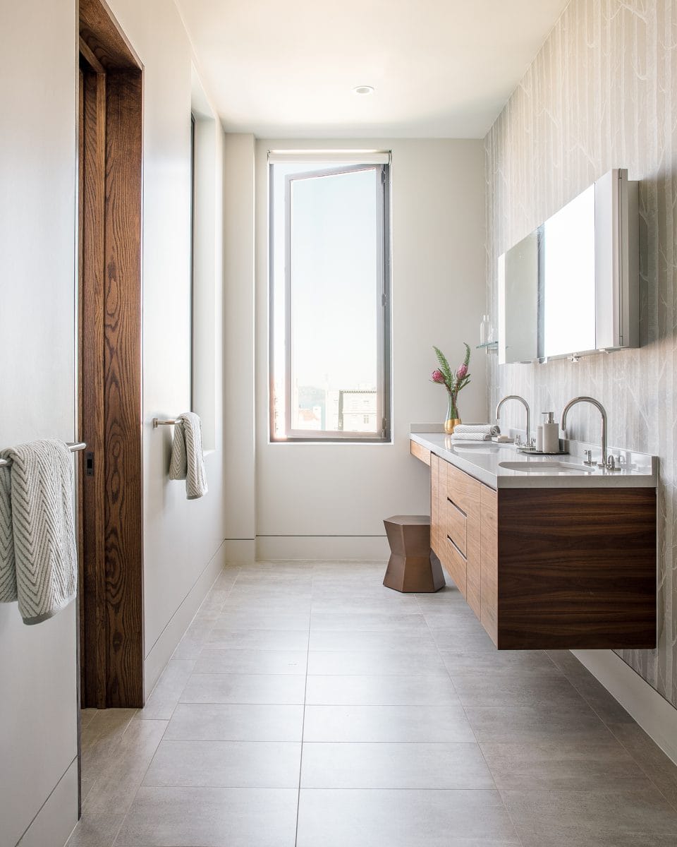 Master bathroom - Pacific Heights Home